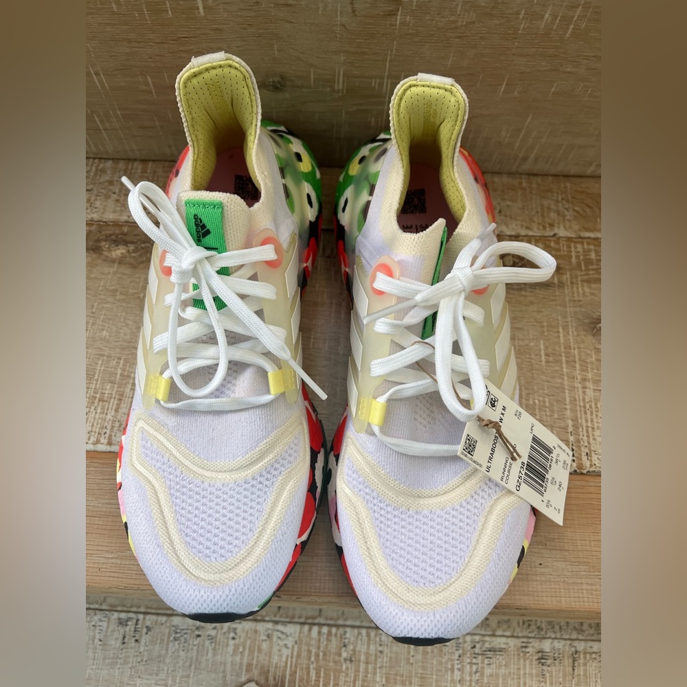NWT Adidas Ultraboost women’s 7 White and Yellow Athletic Sneakers